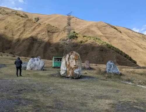 Gigantic faces from sno valley sculptures